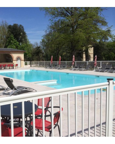 barrière de piscine blanche aluminium chateau