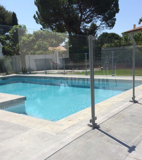 Barrière de piscine en verre trempé