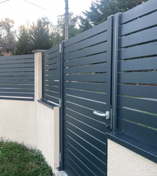 Portillon aluminium sur mesure