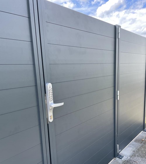 Portillon aluminium sur mesure