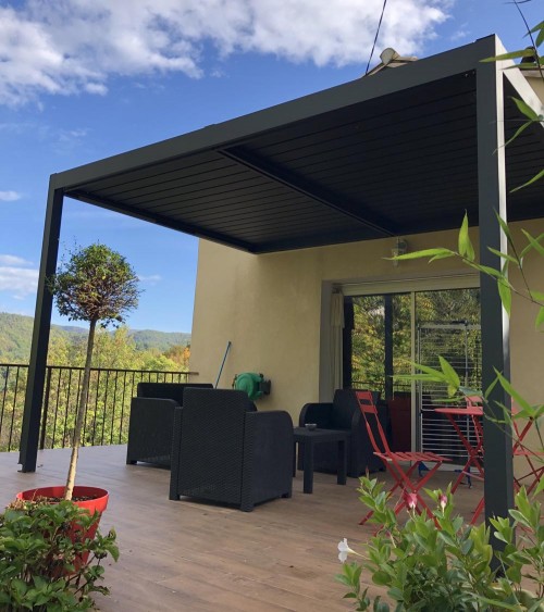 Pergola bioclimatique 4x3 adossée