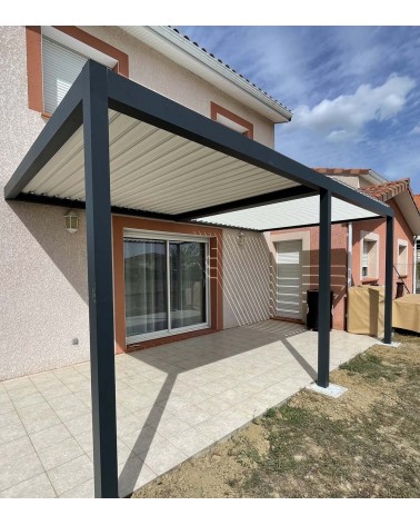 Pergola adossée bioclimatique à lames orientables, 6x3m