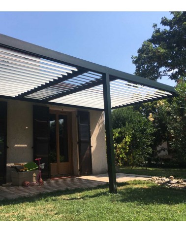 Pergola bioclimatique modèle Kalor sur mesure RAL 6005