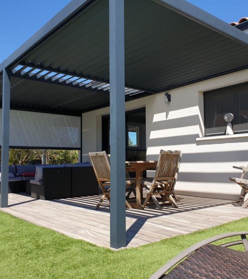 Pergola bioclimatique adossée sur mesure RAL 7016