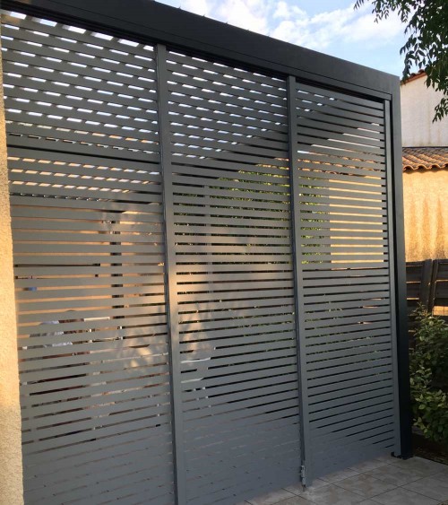 Panneaux coulissants aluminium pour pergola RAL 7045