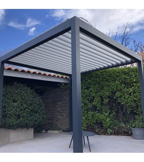 Pergola autoportée bioclimatique à lames orientables, modèle kALINE, 3x3m