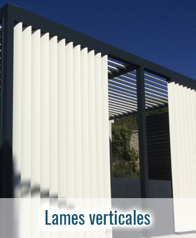 Lames verticales aluminium sur pergola