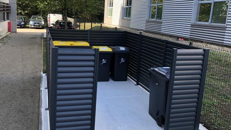 Cache poubelle aluminium: permet le rangement de vos poubelles et